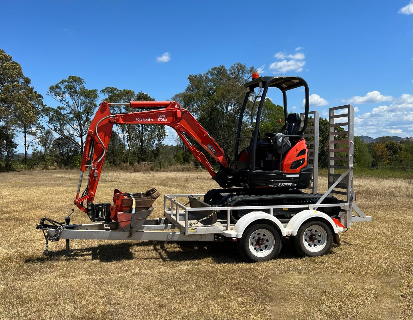 Excavator and tip trailer hire Brisbane